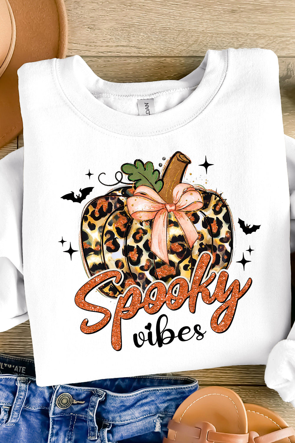 Beige Spooky Leopard Pumpkin Print Crew Neck Graphic Sweatshirt