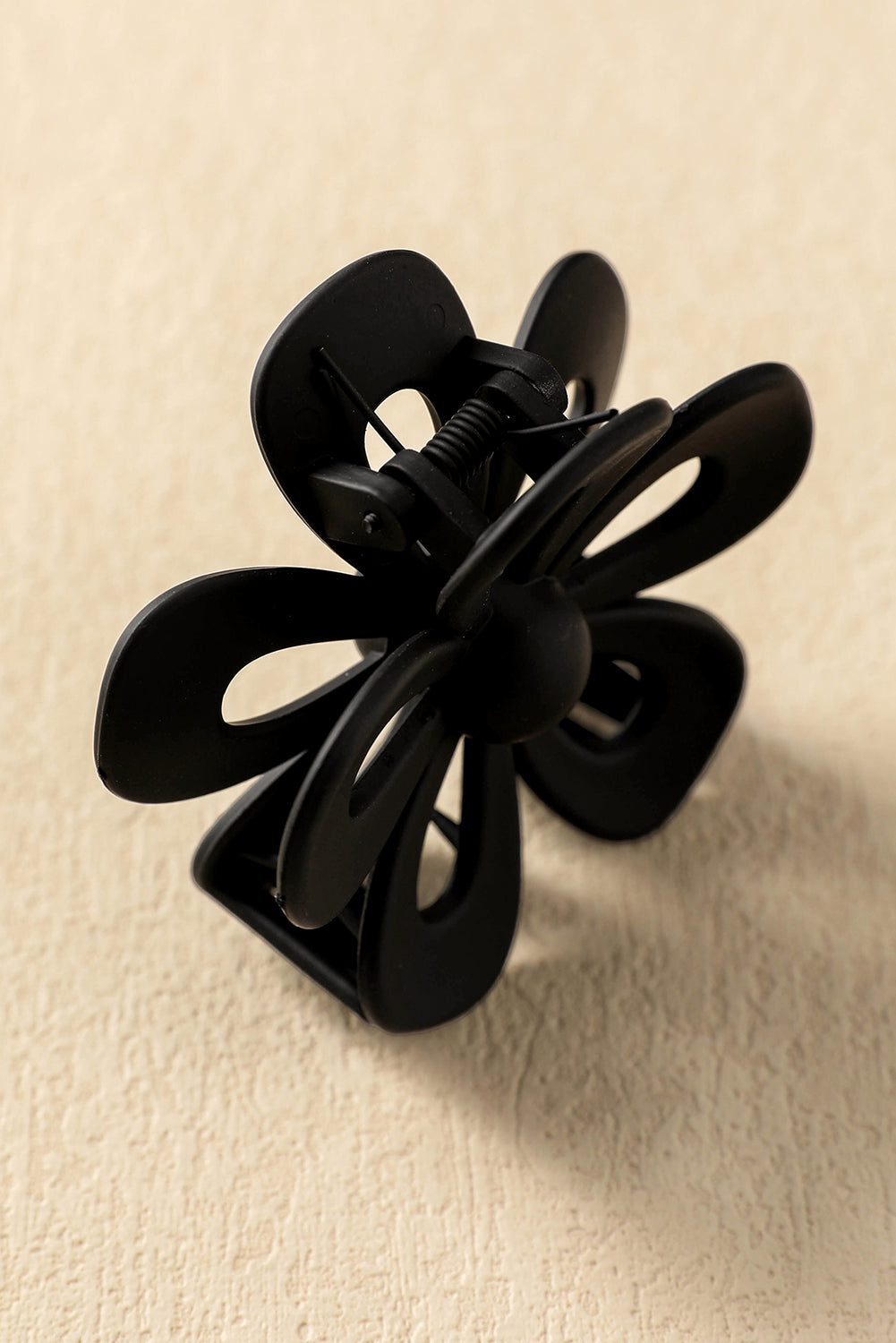 Black Sweet Hollowed Flower Shape Claw Clip