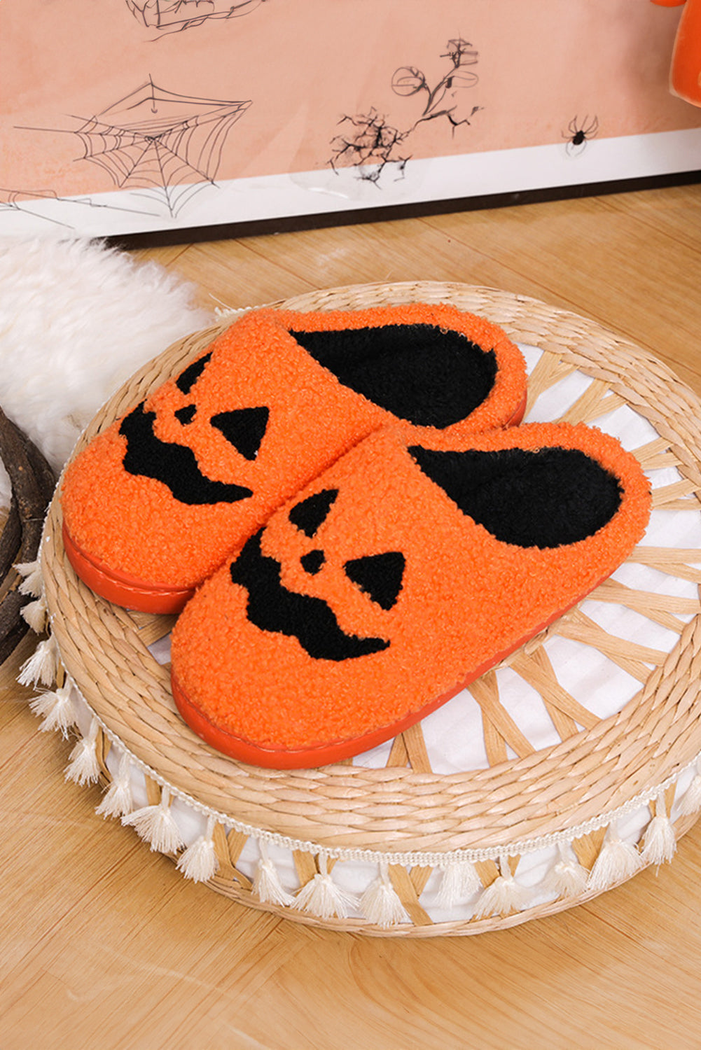 Halloween Pumpkin Face Graphic Plush Slippers