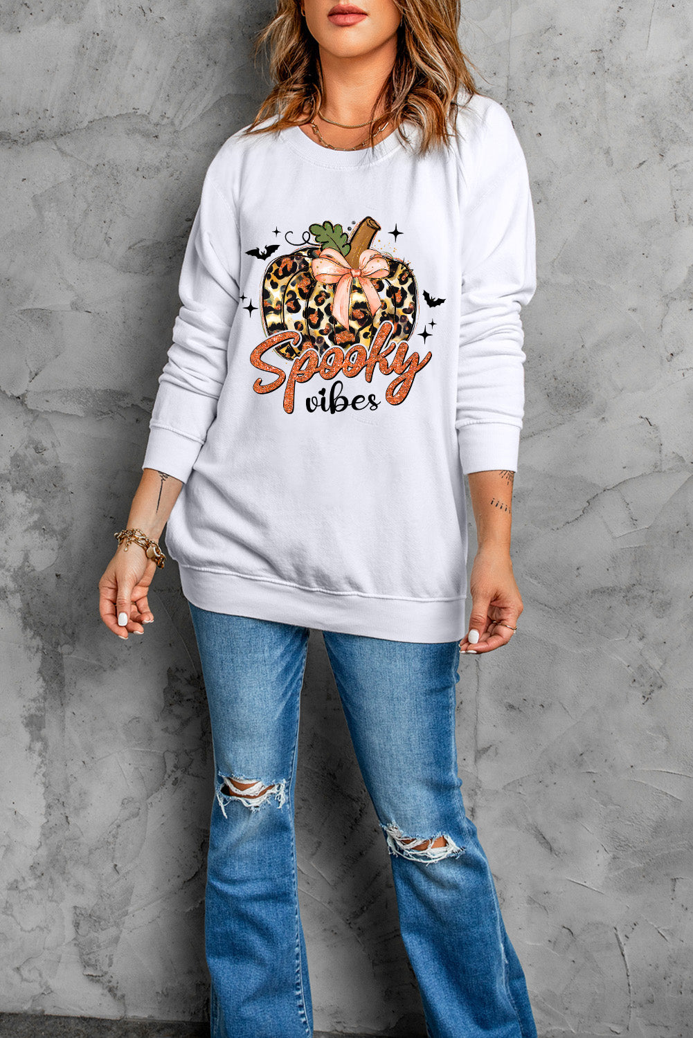 Beige Spooky Leopard Pumpkin Print Crew Neck Graphic Sweatshirt