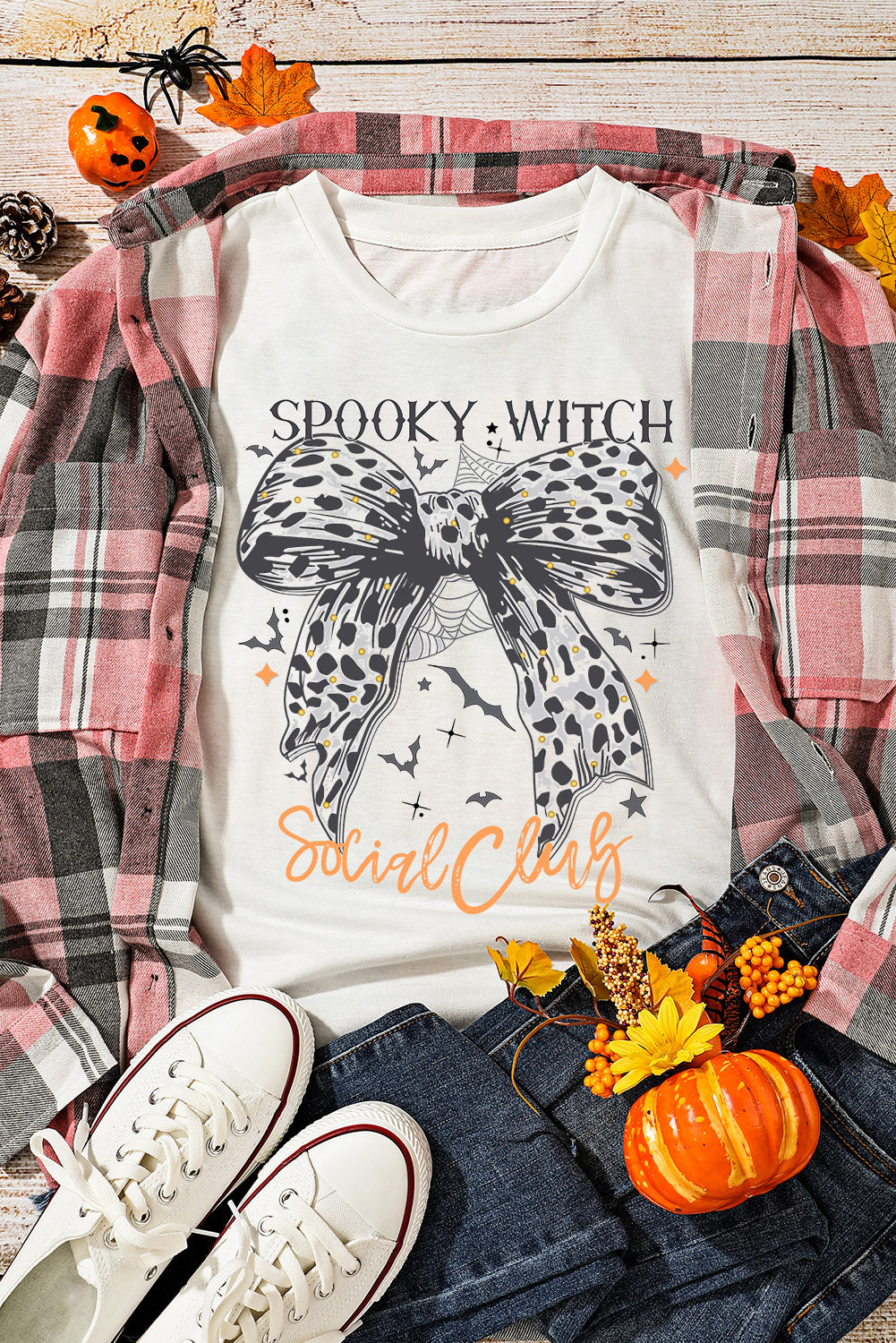 Halloween SPOOKY WITCH Leopard Bowknot Bat GraphicT Shirt