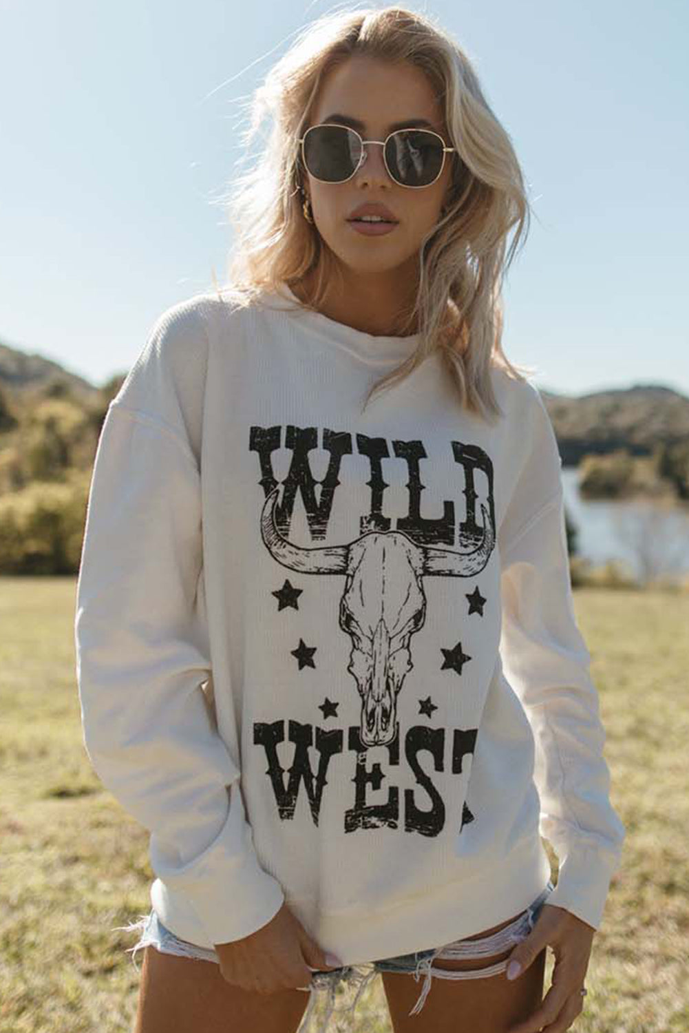 White WILD WEST Steer Skull Graphic Ribbed Sweatshirt